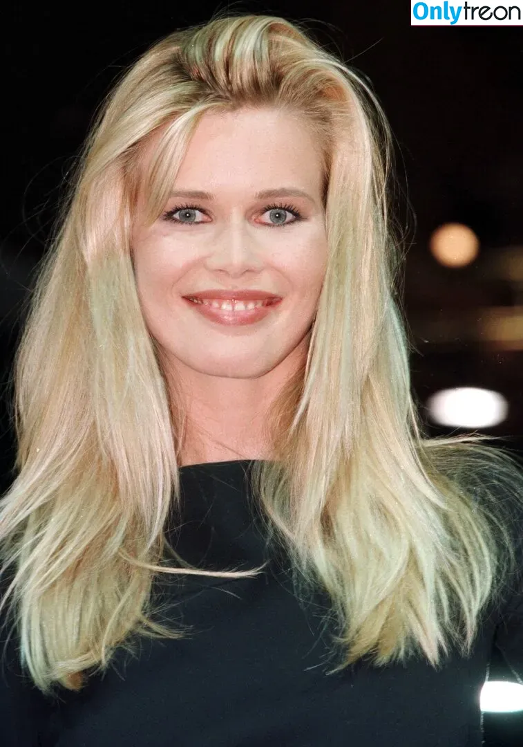 Claudia Schiffer nude photo #0095 (claudiaschiffer)