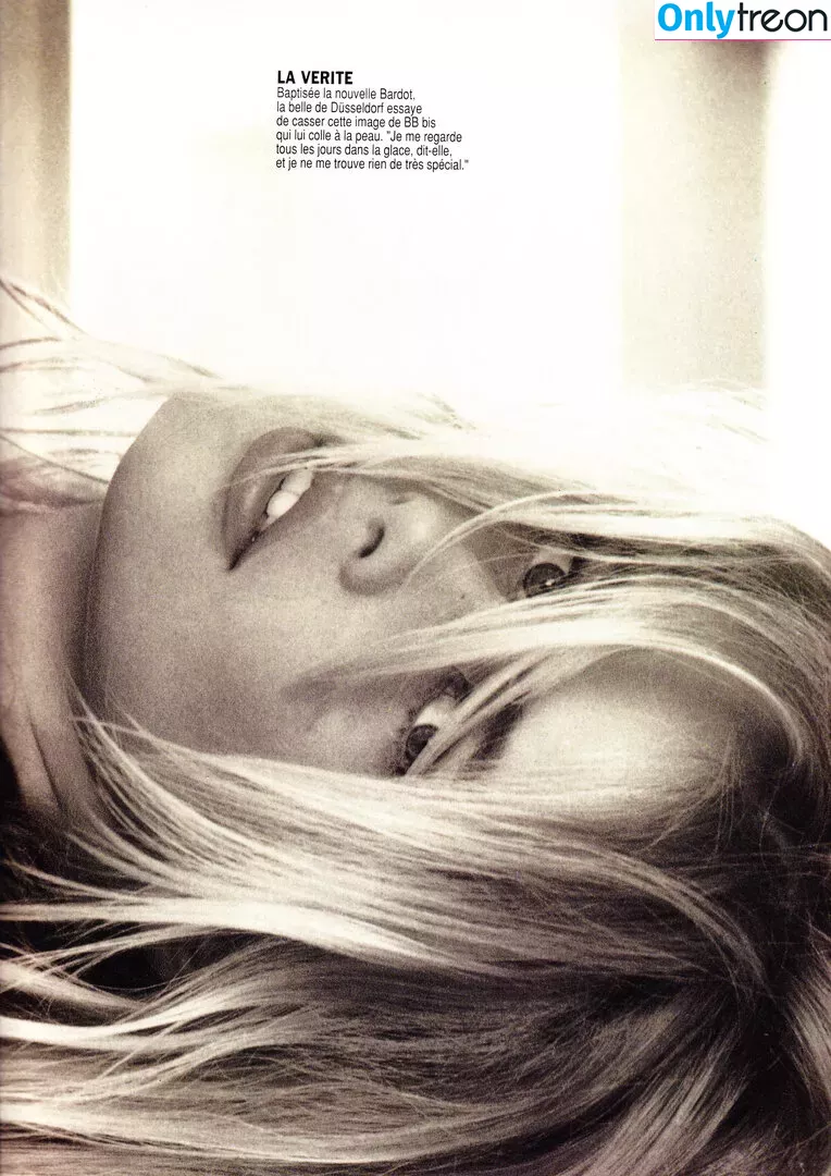 Claudia Schiffer голая photo #0146 (claudiaschiffer)