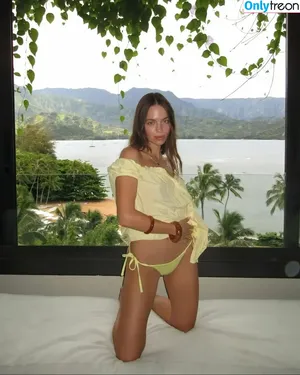 Claudia Sulewski / claudiasulewski nude photo #0026