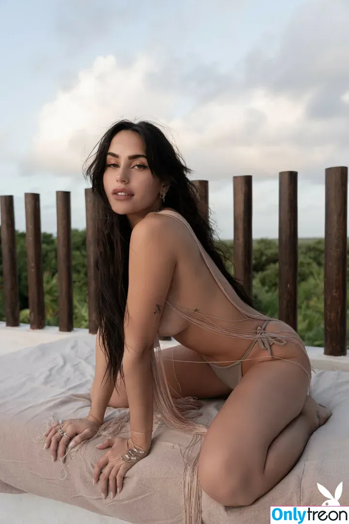 Claudia Tihan nude photo #0102 (claudiatihan)