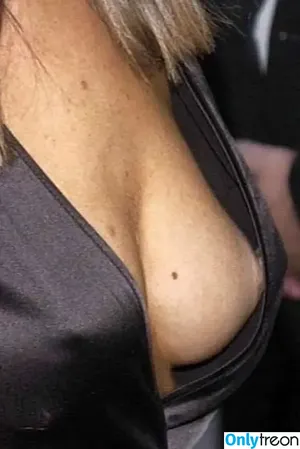 Claudia Winkleman / claudiawinkle nude photo #0039