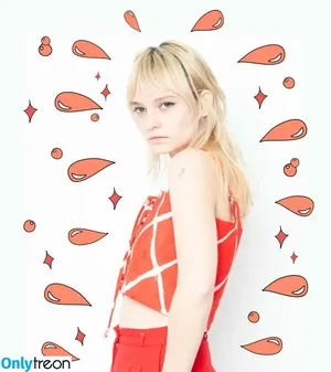 Clementine Creevy / cherryglazerr nude photo #0017