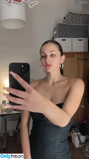 Cleonichtpatra nude photo #0001