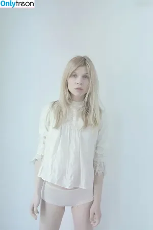 Clémence Poésy / c_poesy_ nude photo #0044