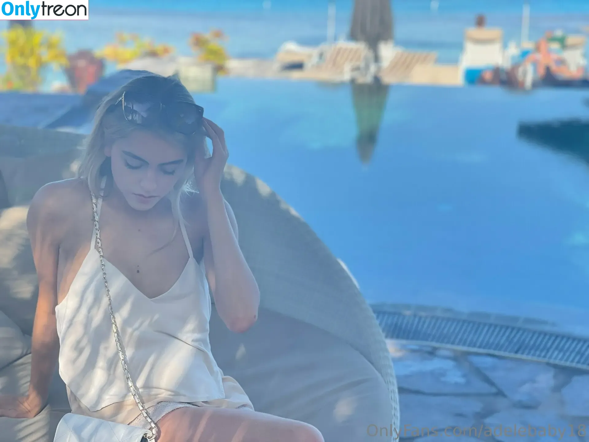 cloebaby18 nude photo #0024 (chloebaby18)