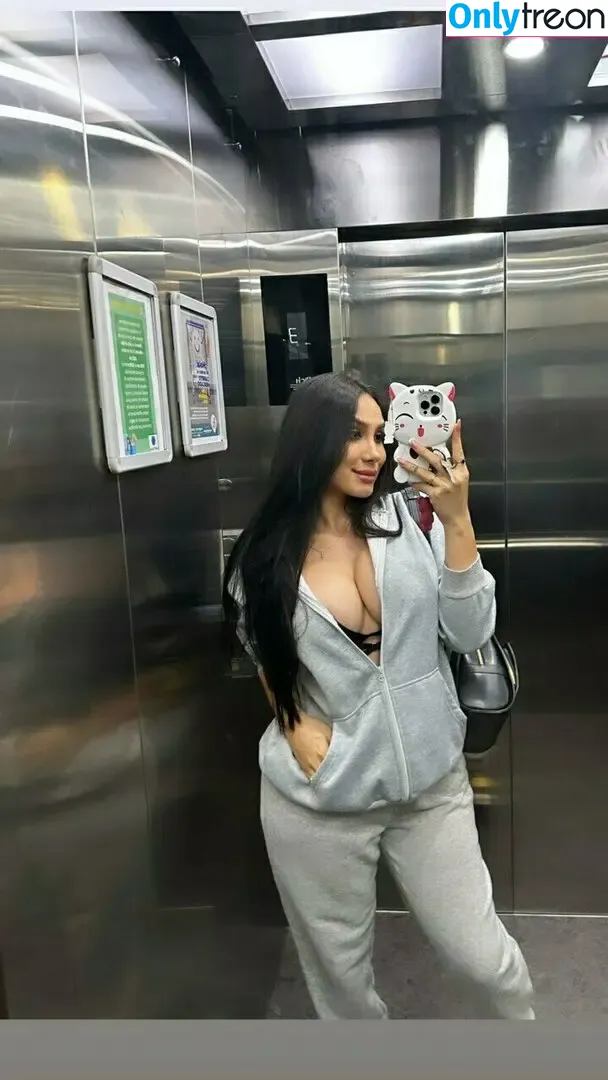 cloewhitex nude photo #0074 (cloewhitex)