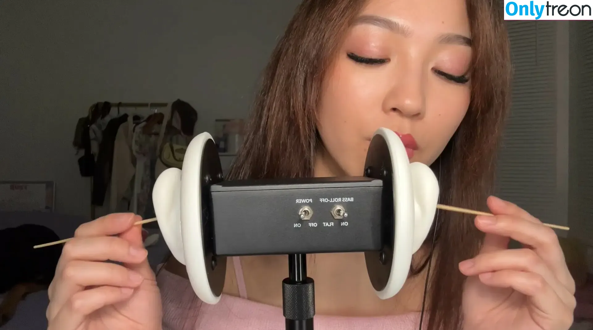 Cloud Crystal ASMR nude photo #0074 (CloudCrystal / crystaldiahmond / crystalllmethhh)