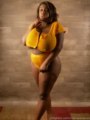 clubmaseratixxx / officialclubmasi_ nude photo #0246