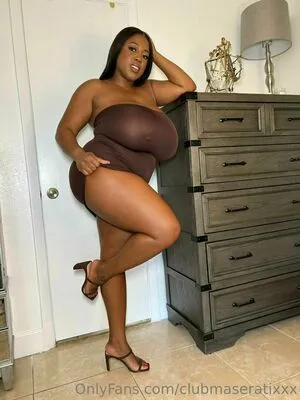 clubmaseratixxx / officialclubmasi_ nude photo #0327