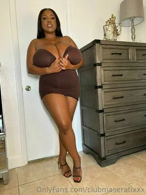 clubmaseratixxx / officialclubmasi_ nude photo #0332