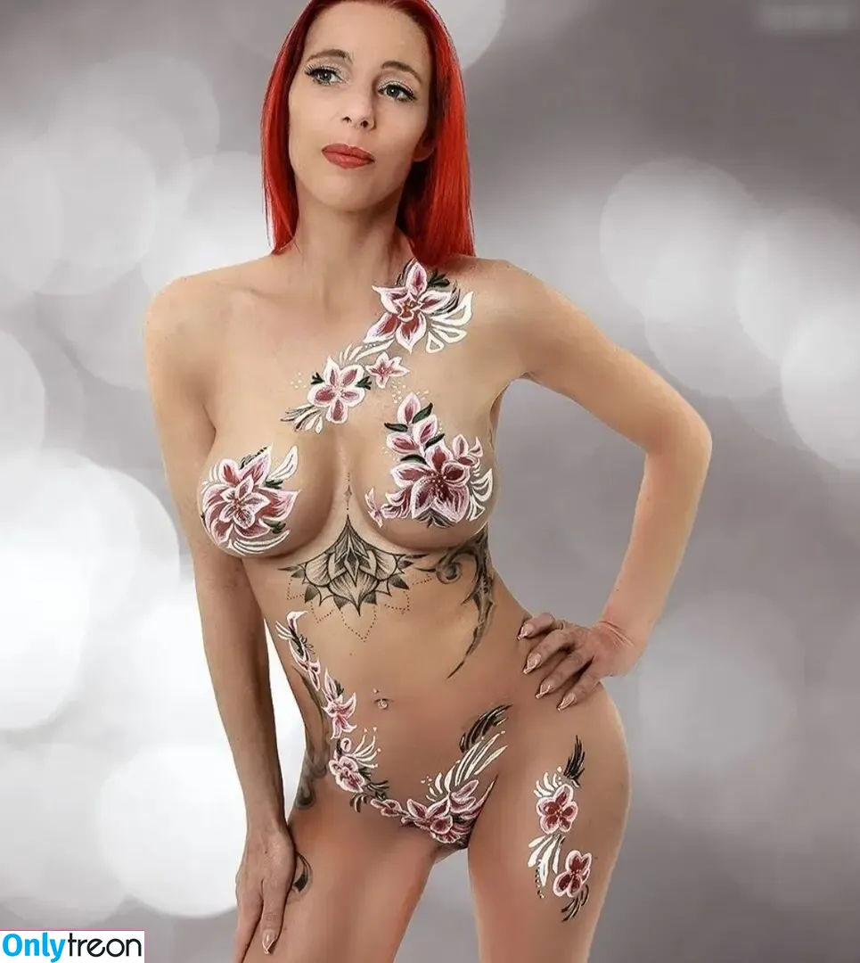 co_lia_redmodel nude photo #0006 (co_lia_redmodel)