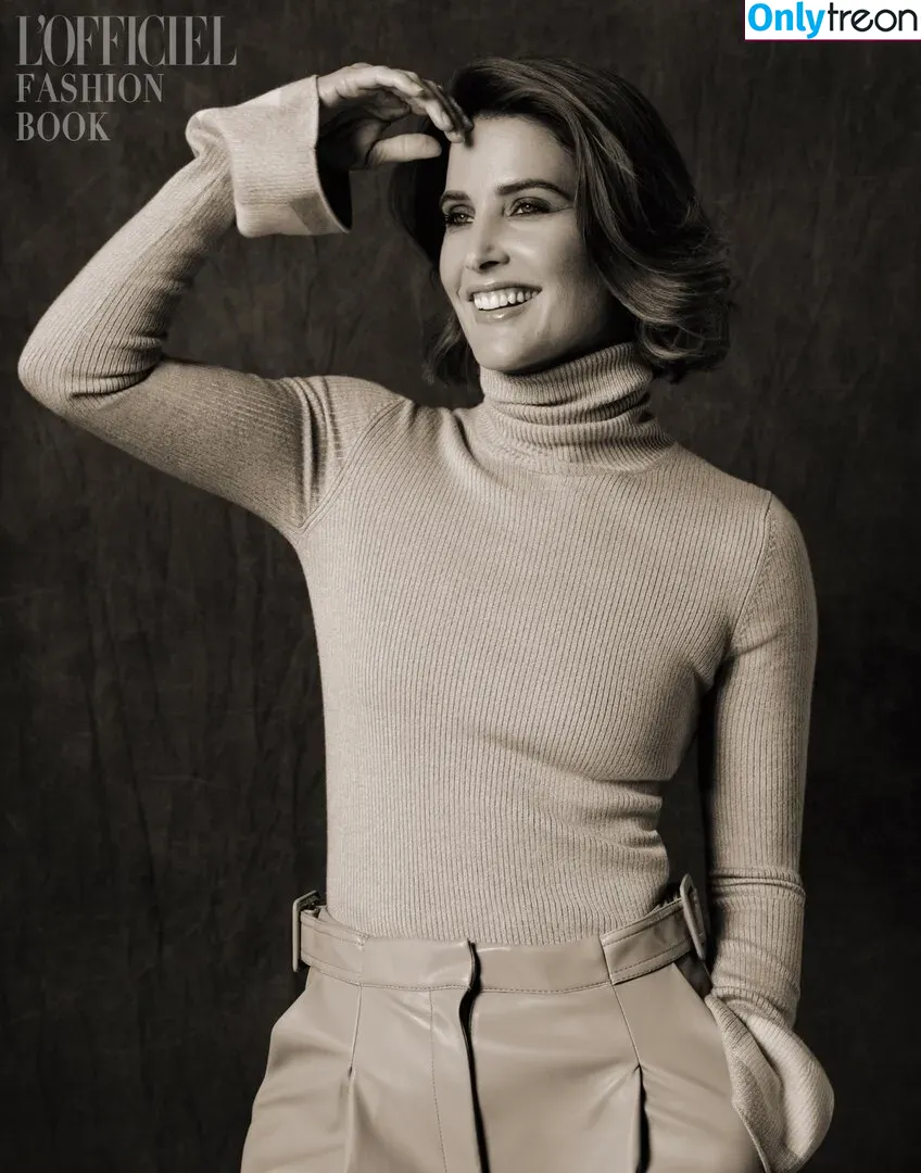 Cobie Smulders голая photo #0119 (CobieSmulders)