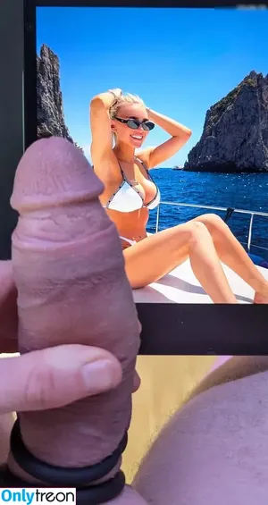 Cock Tributes / princessleoonie nude photo #0138