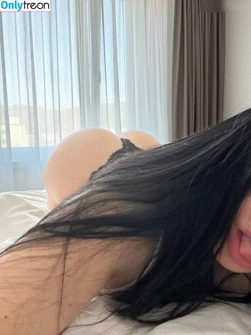 Cocotastee nude photo #0003 (coco_hlrr)