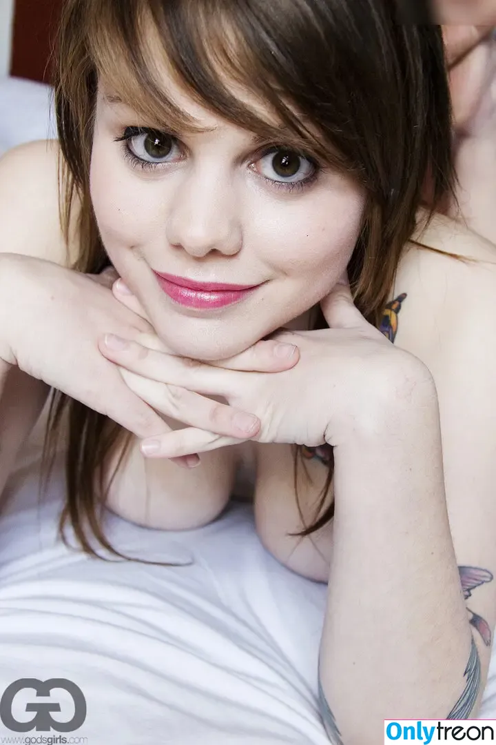 Coeur de pirate голая photo #0080 (beatricepirate)