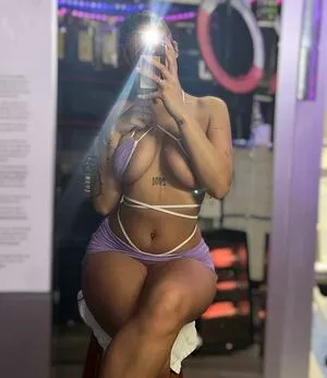 Coffeewlayaa / Thiccc Bikini Barista / coffeewlayaa_ / reinalayaa фото голая #0054