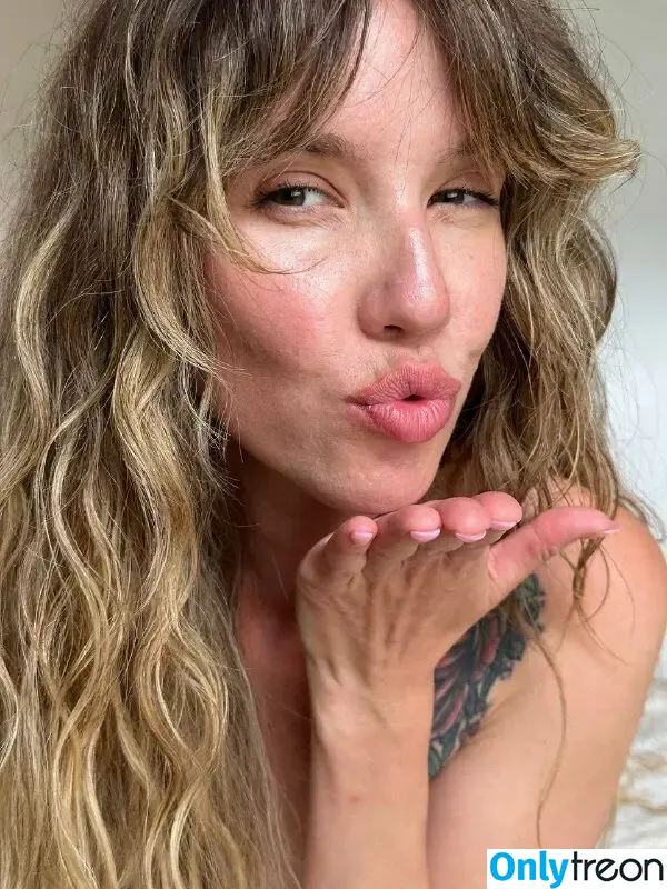 colbybea nude photo #0514 (colbybea)