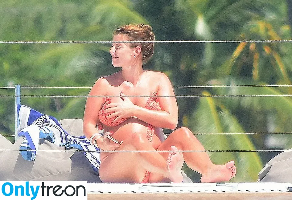 Coleen Rooney nude photo #0030 (coleen_rooney)