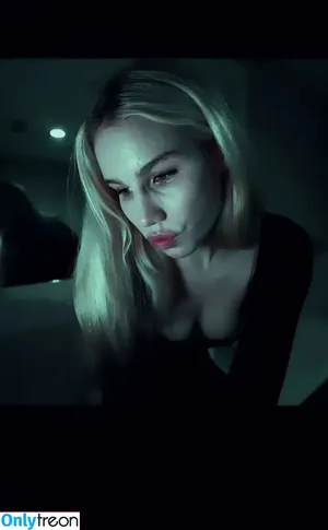 Colette Cherry / colettecherry__ фото голая #0012