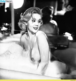 Colleen Farrington / colleen_farrington / motherDiane Lane nude photo #0033