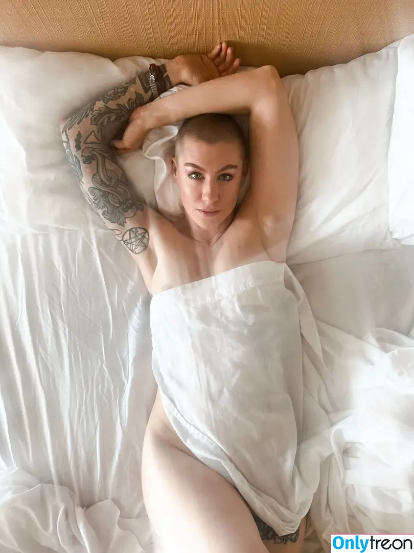 Comicbookgirl19 nude photo #1028 (DanikaXIX / pirateflagnislandgirl)
