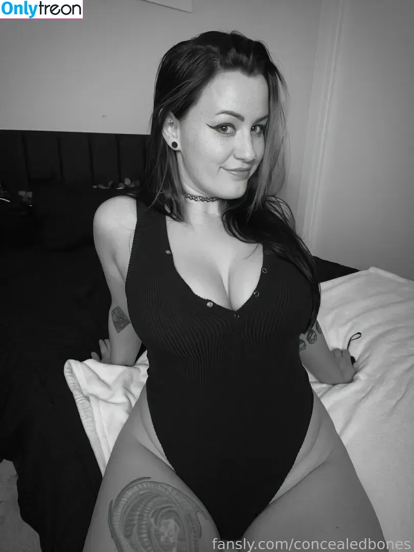 ConcealedBones голая photo #0469 (ConcealedBones)