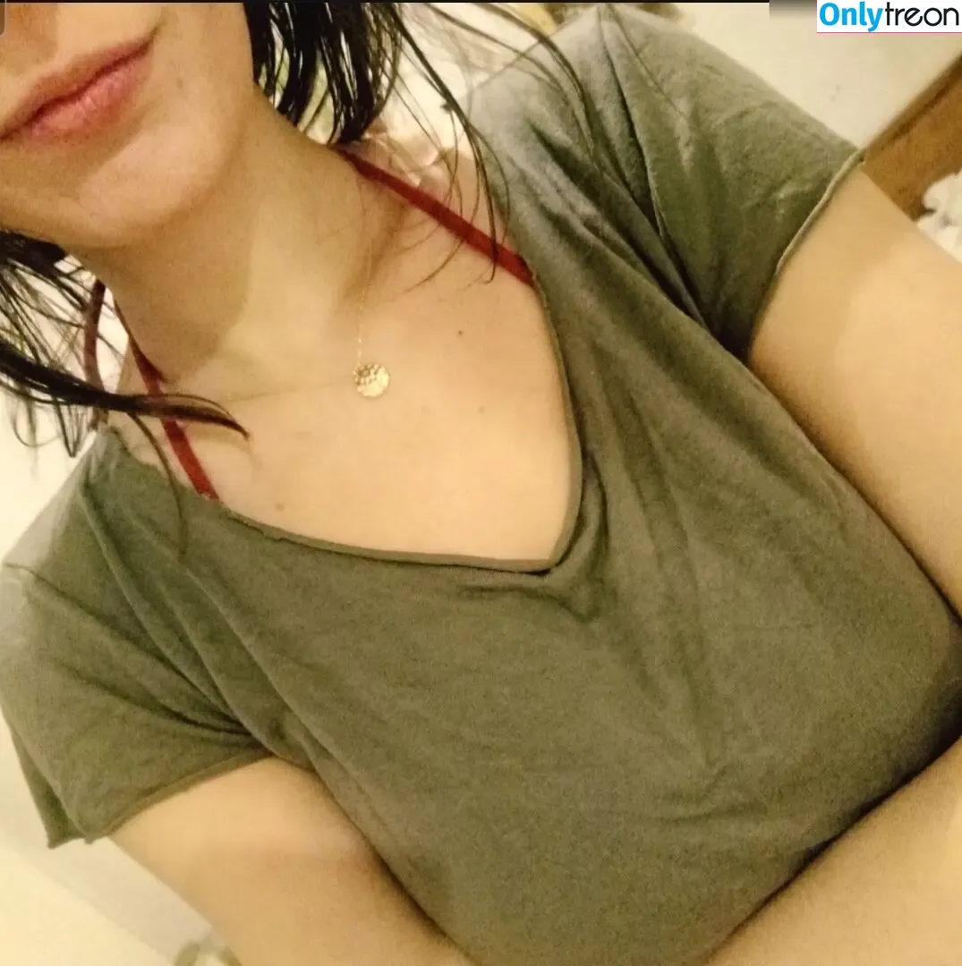 Confu nude photo #0002 (confunextdoor)