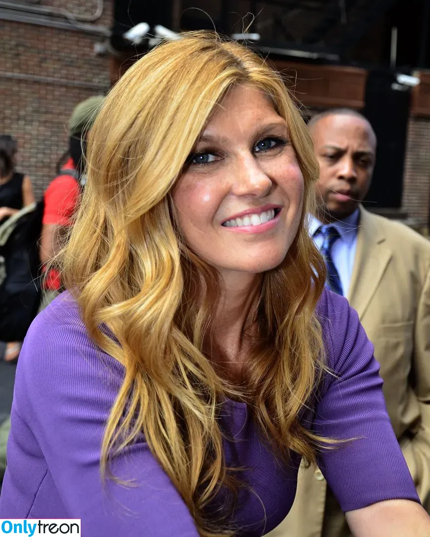 Connie Britton голая photo #0030 (conniebritton / simonbritton)