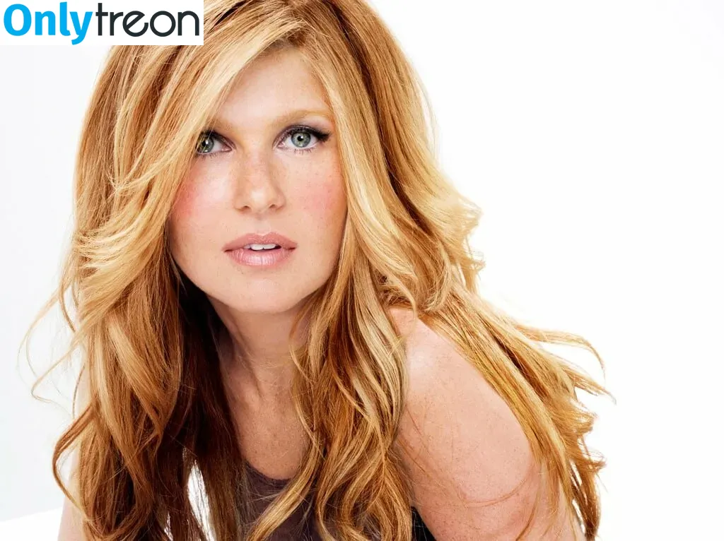 Connie Britton голая photo #0071 (conniebritton / simonbritton)