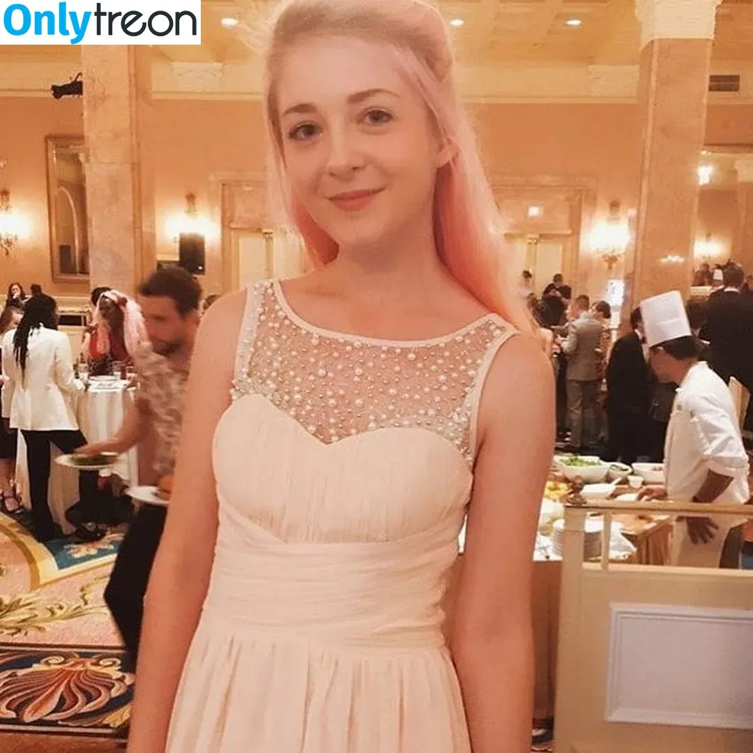 Connie Glynn голая photo #0002 (Noodlerella / connieglynn)