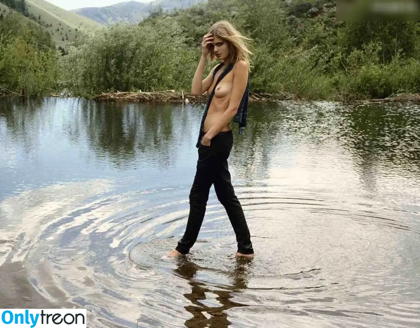 Constance Jablonski nude photo #0024 (constancejablonski)