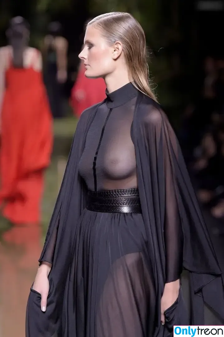 Constance Jablonski nude photo #0030 (constancejablonski)