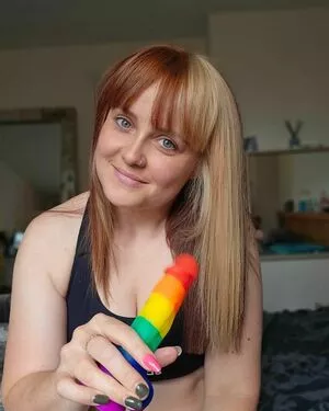 constanceflame / girlnxtdoorconnie nude photo #0008