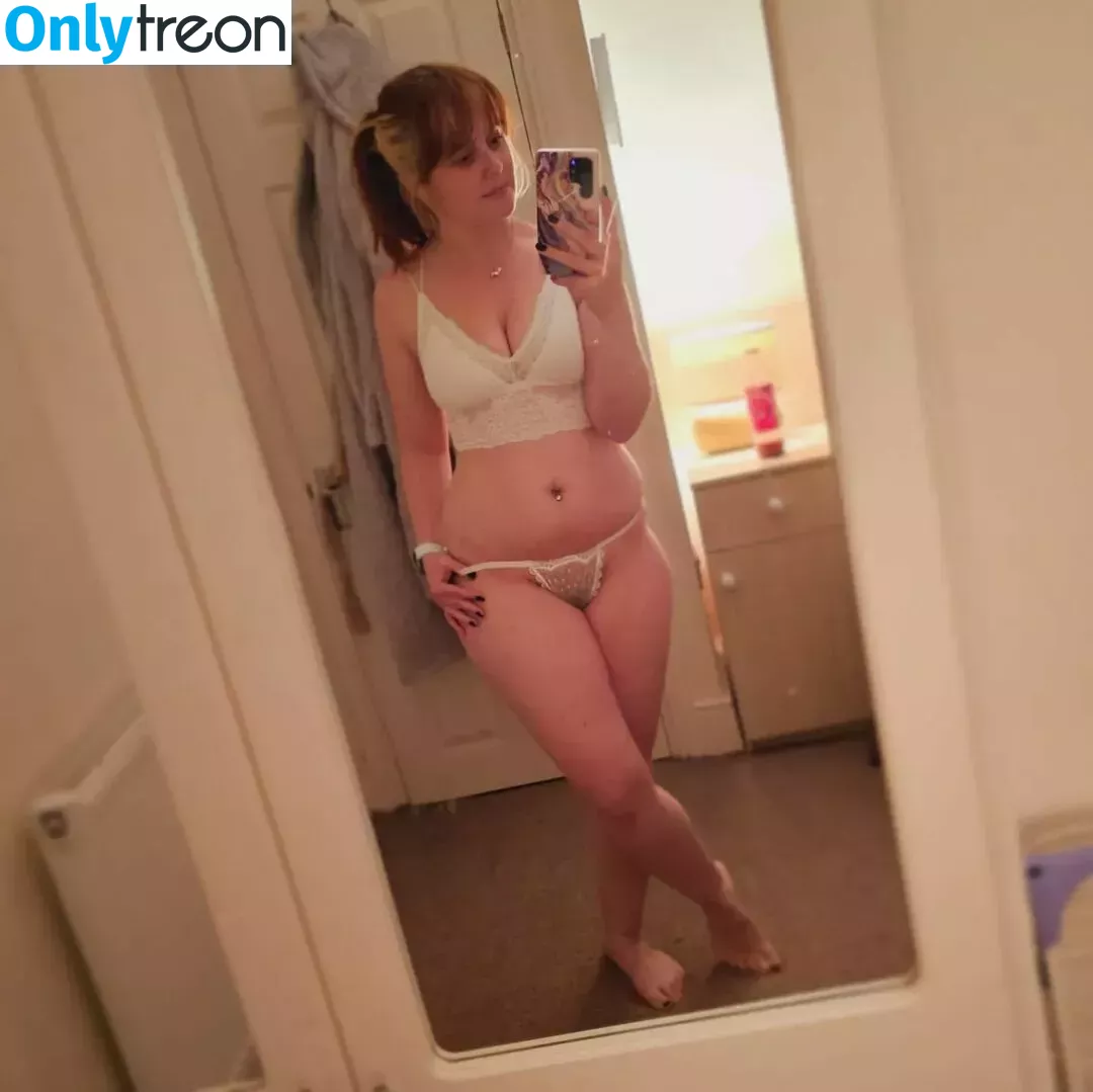 constanceflame nude photo #0026 (girlnxtdoorconnie)