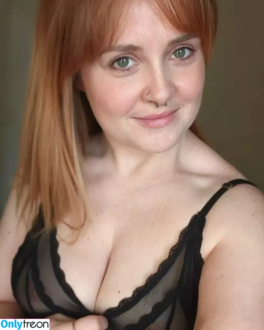 constanceflame nude photo #0051 (girlnxtdoorconnie)