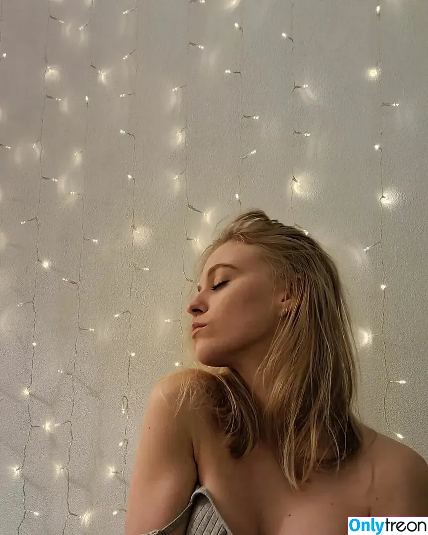 Copykat_ nude photo #0121 (Itsyourkatrine / gingerasmr)