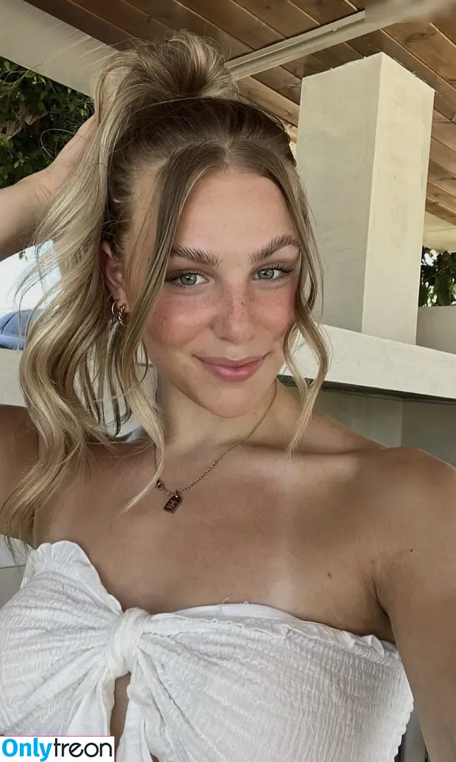 Cora Niemeyer nude photo #0007 (cora.nie)
