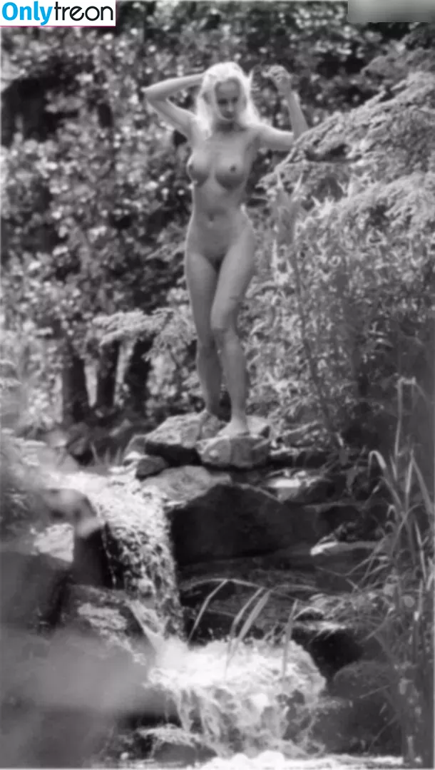 Cora Schumacher nude photo #0067 (coraschumacher / schumachercora)