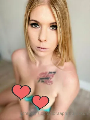 coraaphrodisiakum / our.cora nude photo #0059