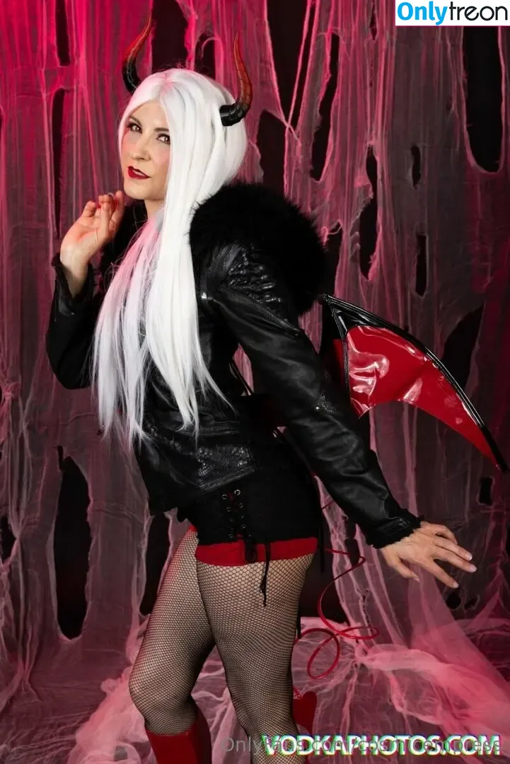 CosmicEmpress голая photo #0197 (Rebecca Kinny)