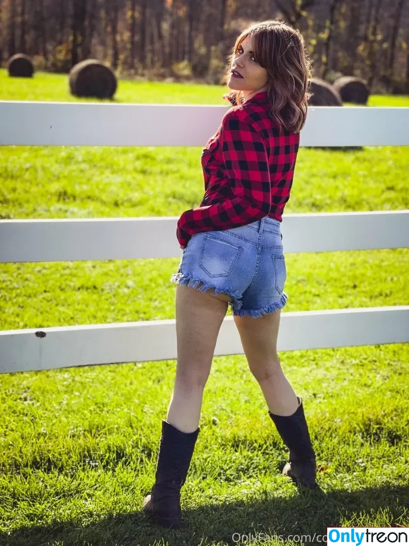 Country Christina голая photo #0041 (DoesCountry / countrychristina / countrychristinaofficial)