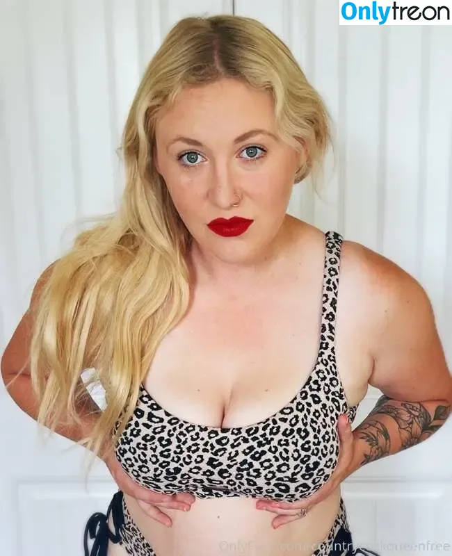 Country Cock Queen голая photo #0010 (bridget_bozeman69 / countrycockqueen)