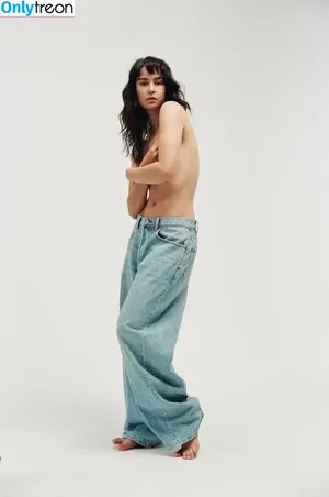 Courtney Eaton / courtneyeaton nude photo #0056