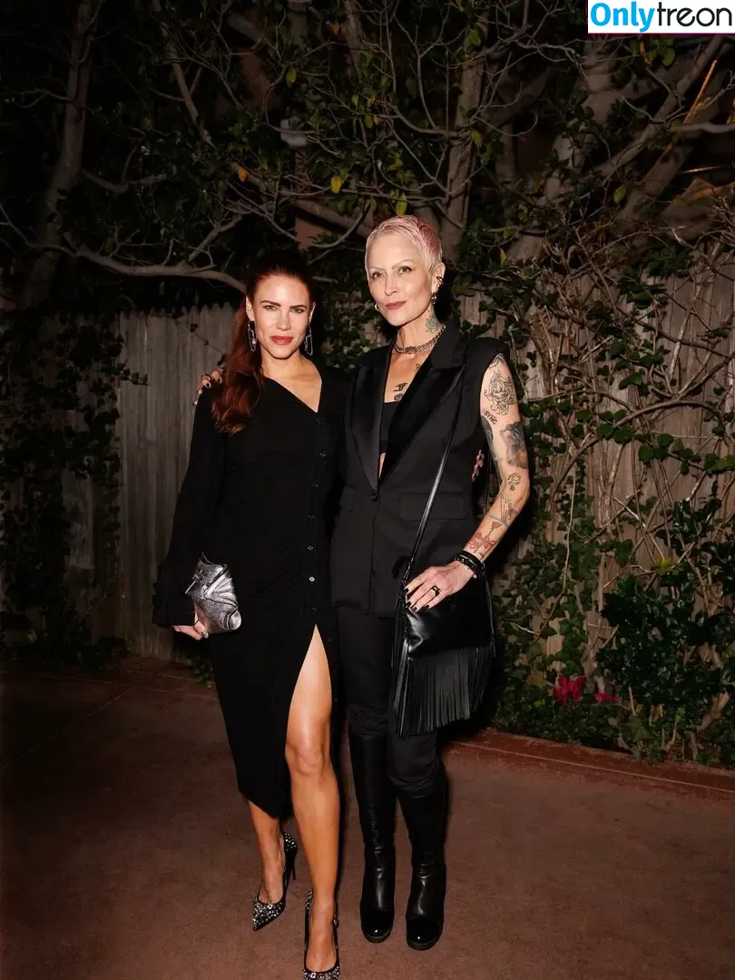 Courtney Hope nude photo #0447 (courtneylove0210 / thecourtneyhope)