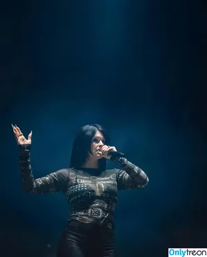 Courtney LaPlante / Spiritbox Singer / courtneylaplante фото голая #0403