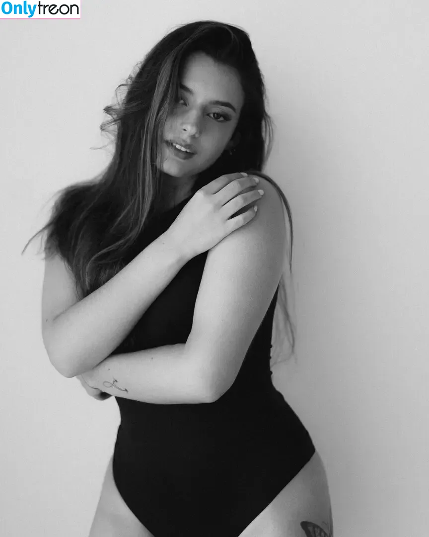 Courtney Miller голая photo #0588 (co_mill / typicalvlogs)