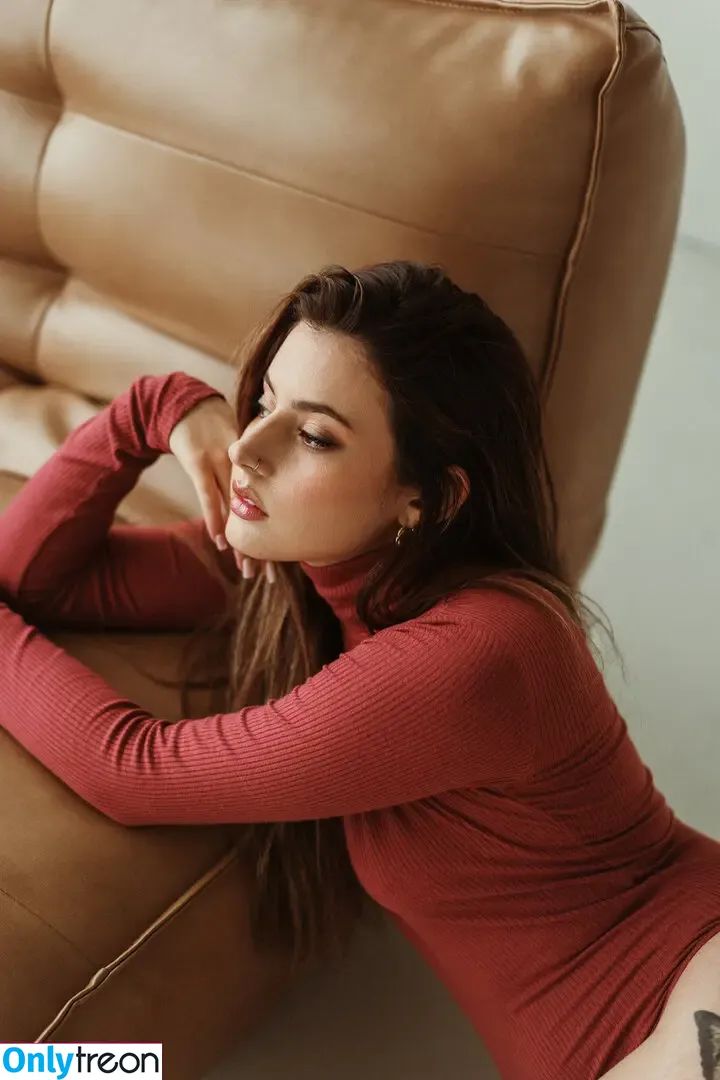 Courtney Miller голая photo #0596 (co_mill / typicalvlogs)