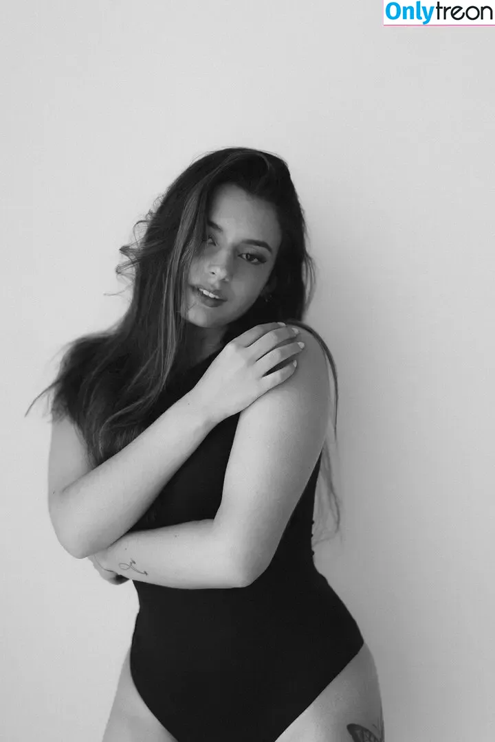 Courtney Miller голая photo #0597 (co_mill / typicalvlogs)