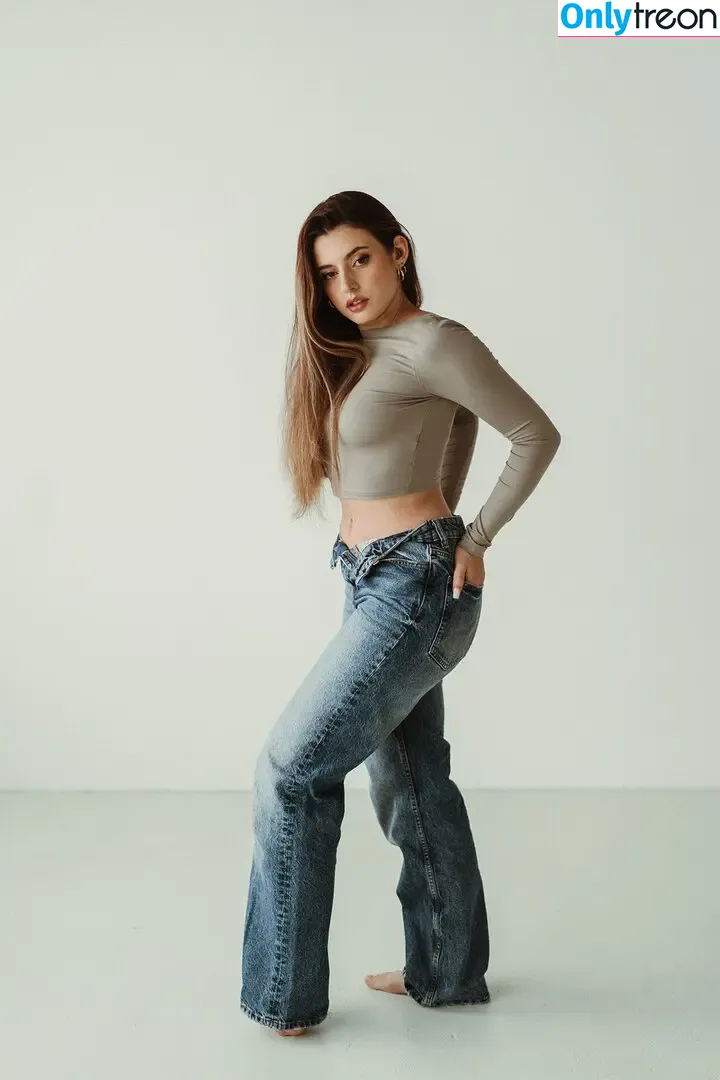 Courtney Miller голая photo #0599 (co_mill / typicalvlogs)