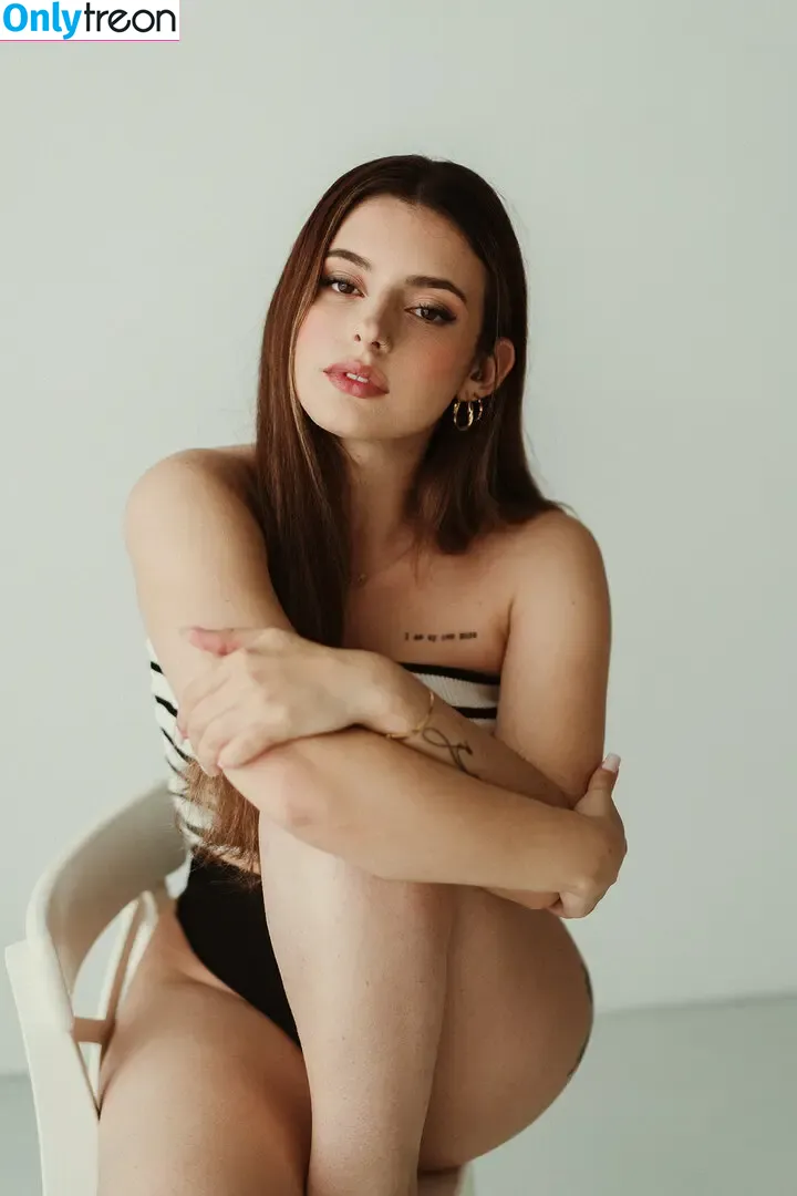 Courtney Miller голая photo #0601 (co_mill / typicalvlogs)
